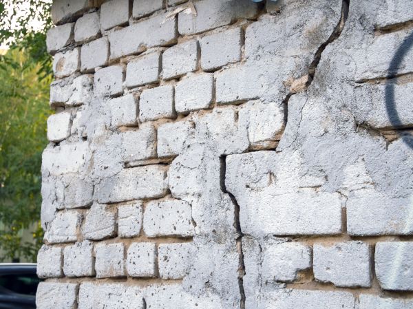 Cracked Brick Wall Repair in Medina